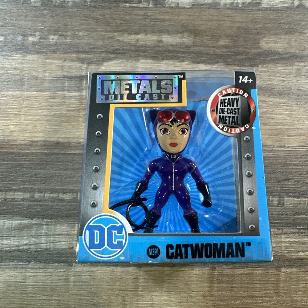 Metals Die Cast DC Comics CATWOMAN 4" ACTION FIGURE Jada Toys M370‎